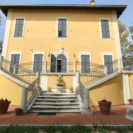 Pantiera Bed & Breakfast *